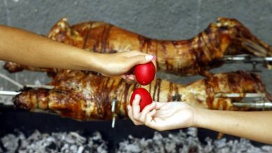 Πάσχα:Το κόστος του φετινού πασχαλινού τραπεζιού ανεβαίνει αισθητά, με το αρνί να πρωταγωνιστεί στις ανατιμήσεις και τα βασικά