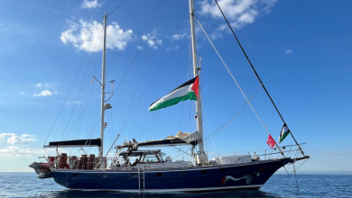 Ώρες αγωνίας για τους 19 Έλληνες του Global Sumud Flotilla. Χάθηκε η επαφή μετά το ρεσάλτο των ισραηλινών δυνάμεων σε διεθνή ύδατα. Δείτε τα ονόματα και τις εξελίξεις.