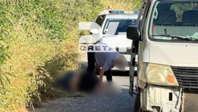 Σοκαριστικές είναι οι εικόνες από την Παντάνασσα στο Ηράκλειο, όπου μια 28χρονη μητέρα τεσσάρων παιδιών εντοπίστηκε αιμόφυρτη στην άκρη