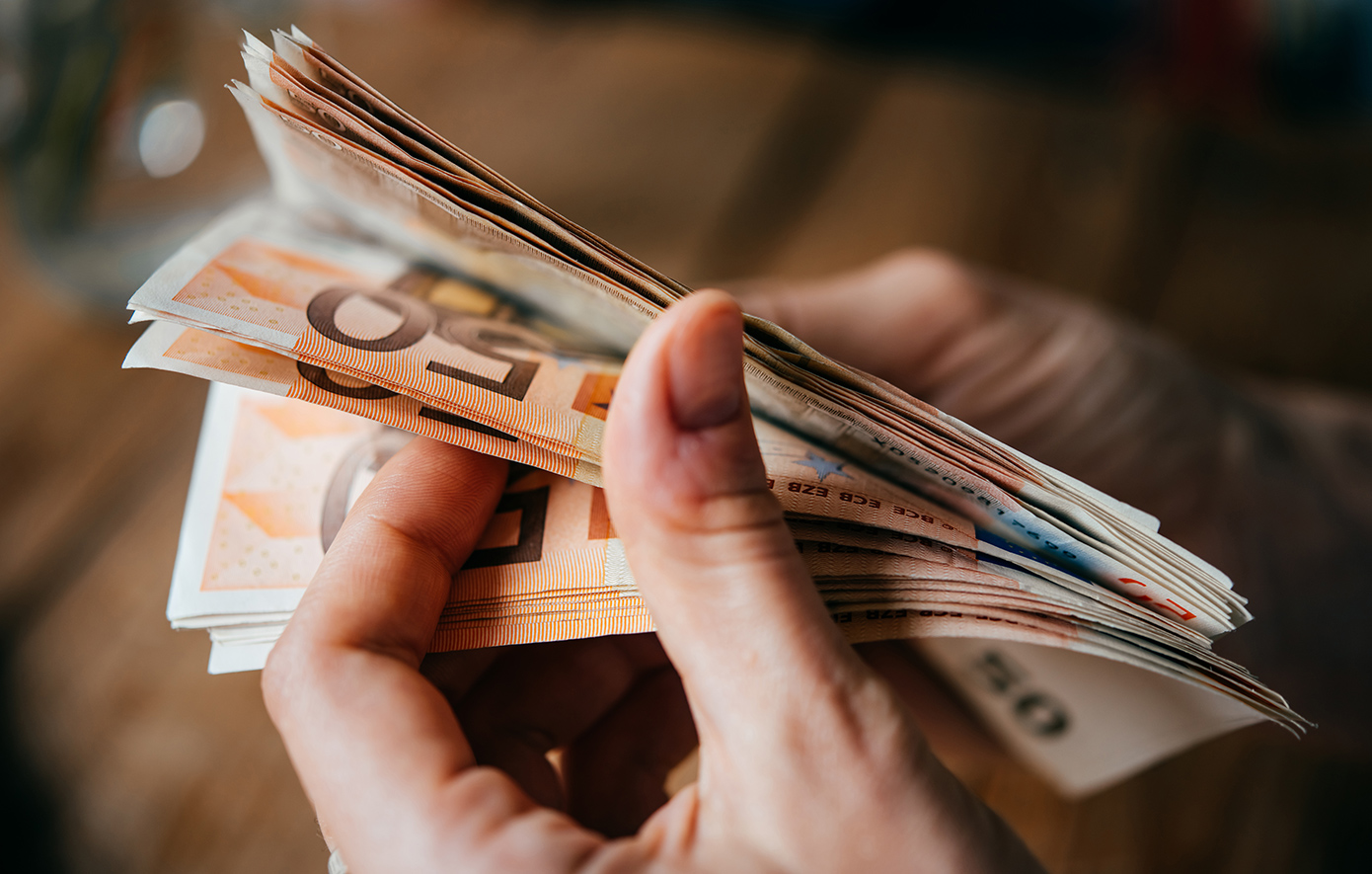 Το ψηφιακό μέλλον μάς χτυπά την πόρτα με έναν τρόπο που μας δείχνει την αλλαγή που έρχεται στην ζωή μας.Τα μετρητά, αυτά τα χαρτονομίσματα