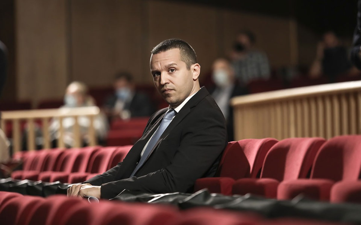 Την πρόθεσή του να επιστρέψει στην πολιτική σκηνή με νέο κόμμα μετά την αποφυλάκισή του ανακοίνωσε, μέσω βίντεο στα social media, ο Ηλίας Κασιδιάρης.