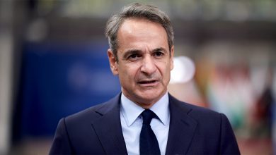 Σάλος στη Νέα Δημοκρατία λίγο πριν το συνέδριο. 10 πρώην υπουργοί και βουλευτές στρέφονται κατά του Κυριάκου Μητσοτάκη, ζητώντας αλλαγή ηγεσίας. Διαβάστε το παρασκήνιο.