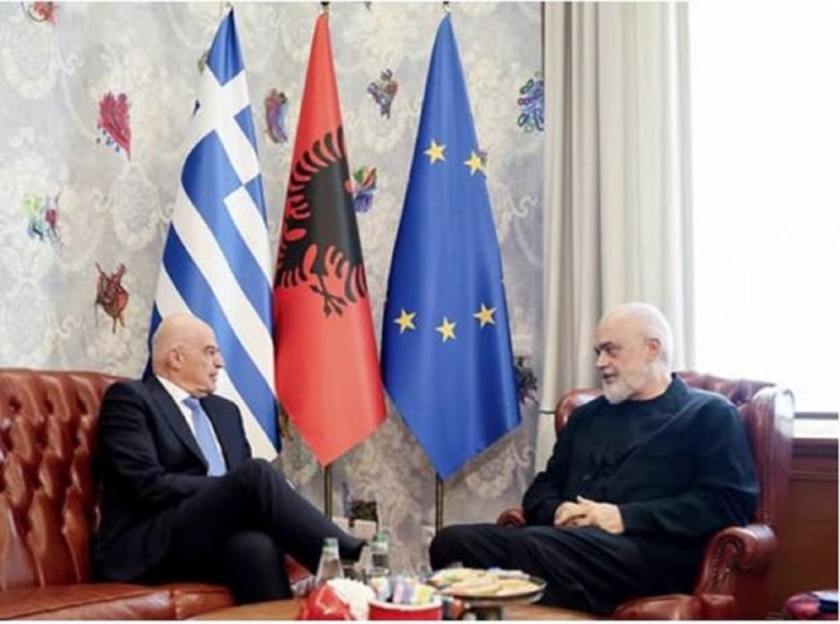 Οι θερμές δηλώσεις του Έντι Ράμα για τον Νίκο Δένδια. Πώς ο χαρακτηρισμός «πολύτιμος φίλος» επηρεάζει το κλίμα και τις διπλωματικές επαφές μεταξύ Ελλάδας και Αλβανίας.