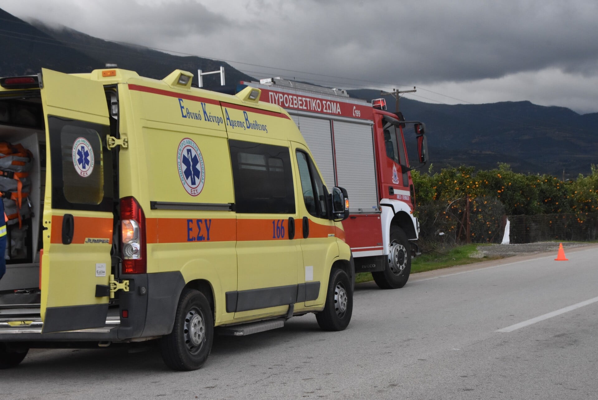 Τραγικό παιχνίδι της μοίρας στην Κέρκυρα. 42χρονος Βρετανός έχασε τη ζωή του και ο 15χρονος γιος του τραυματίστηκε σοβαρά μετά από εκτροπή γουρούνας. Δείτε το ρεπορτάζ.