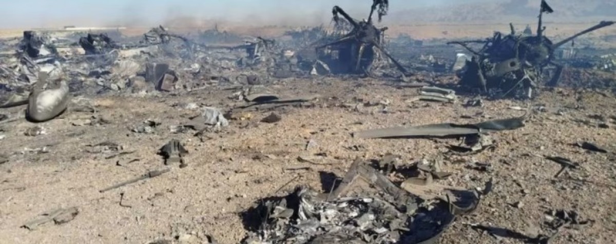 Απόρρητη αναφορά Αμερικανού πιλότου αποκαλύπτει ότι το F-15 που κατέρρευσε στο Ιράν ήρθε αντιμέτωπο με ένα πρωτοφανές σμήνος ιρανικών drones σε σχηματισμό «μέδουσας».