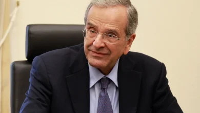Οι ραγδαίες πολιτικές εξελίξεις γύρω από τον Αντώνη Σαμαρά. Τι δηλώνει ο εκπρόσωπός του για το ενδεχόμενο νέου κόμματος και η σφοδρή επίθεση στη ΝΔ.