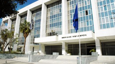 Όπως έγινε με τους Αρεοπαγίτες και τους Αντιπροέδρους του Αρείου Πάγου, όπου τους 27 που ήταν υποψήφιοι για τη θέση του Προέδρου του Ανωτάτου Δικαστηρίου προσήλθαν στη Βουλή μόνον οι 11