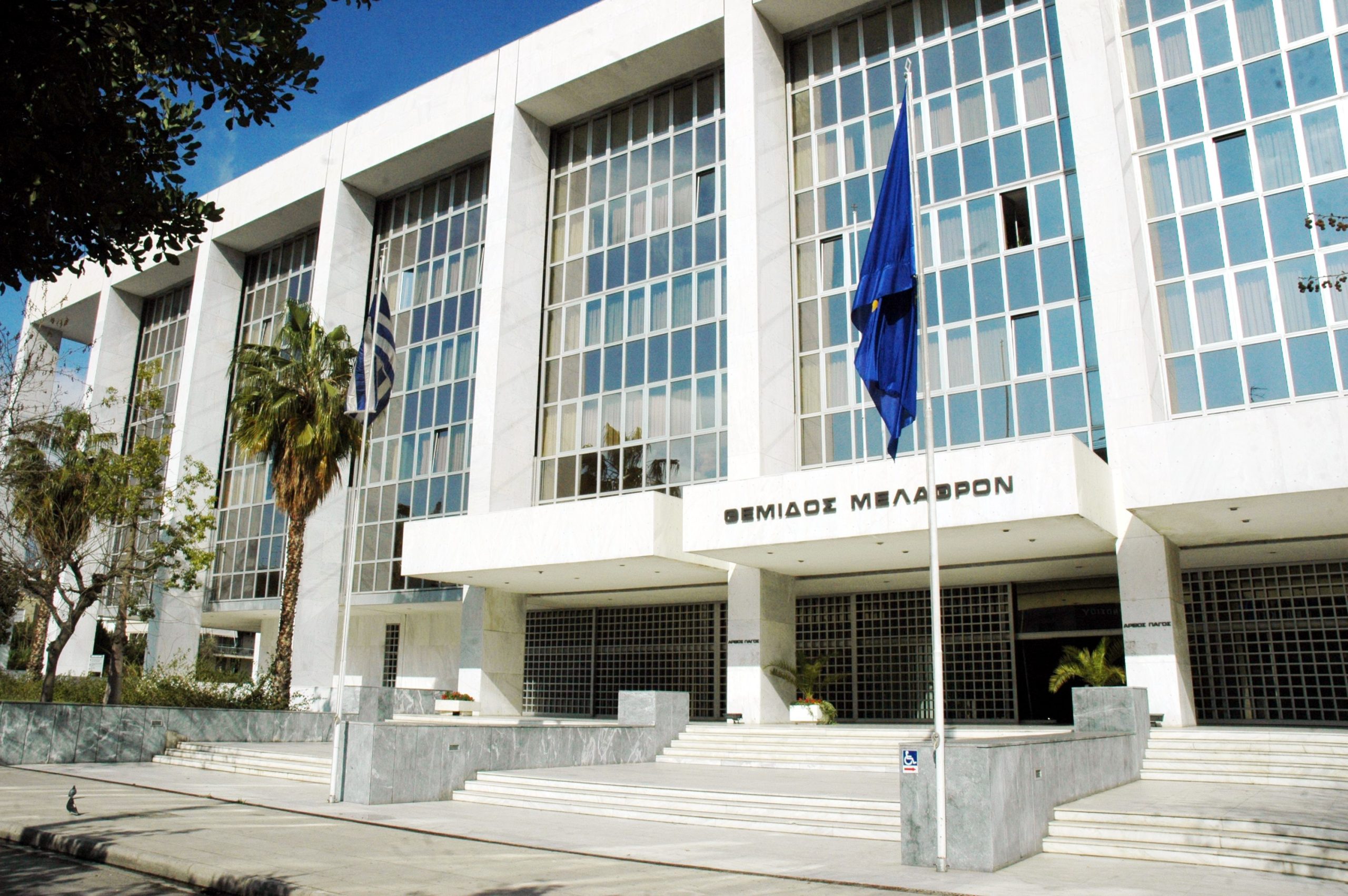 Όπως έγινε με τους Αρεοπαγίτες και τους Αντιπροέδρους του Αρείου Πάγου, όπου τους 27 που ήταν υποψήφιοι για τη θέση του Προέδρου του Ανωτάτου Δικαστηρίου προσήλθαν στη Βουλή μόνον οι 11
