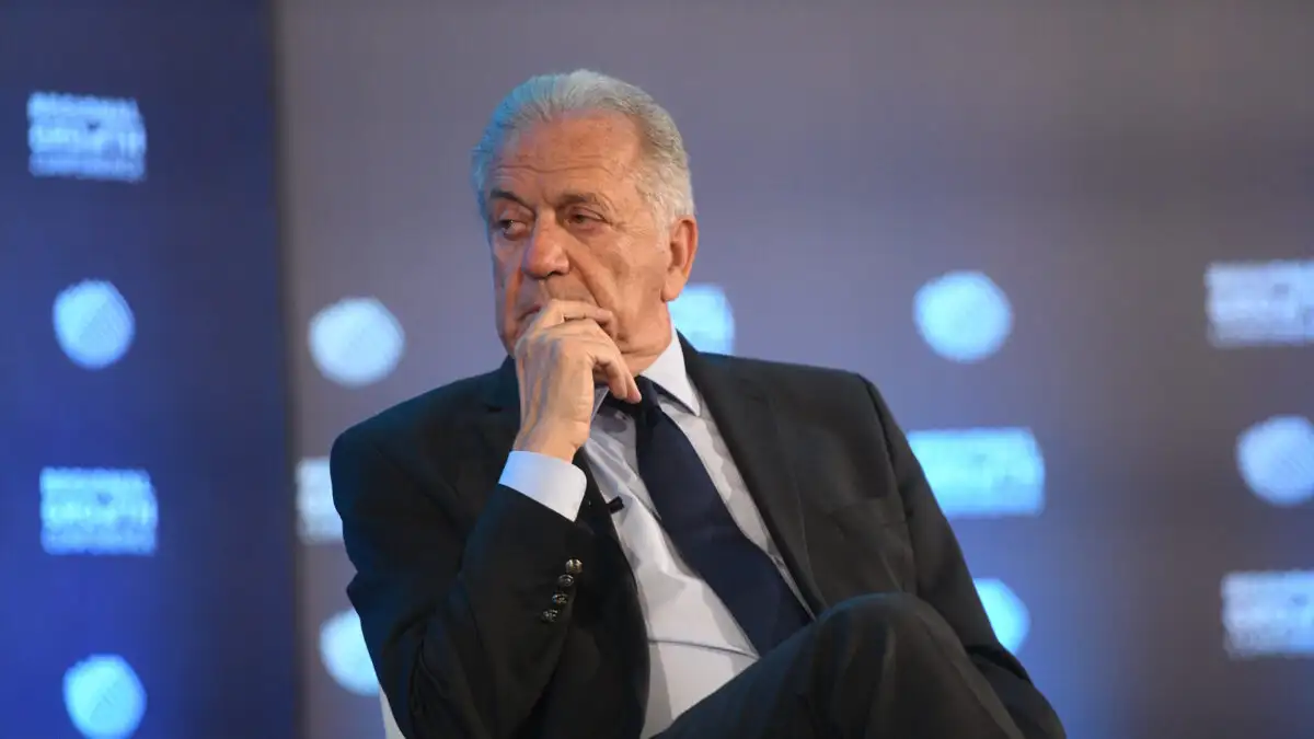 Στη Βουλή έφτασε το αίτημα των βελγικών αρχών για άρση της ασυλίας του Δημήτρη Αβραμόπουλου σχετικά με το Qatargate. Ποια είναι τα τρία αδικήματα.