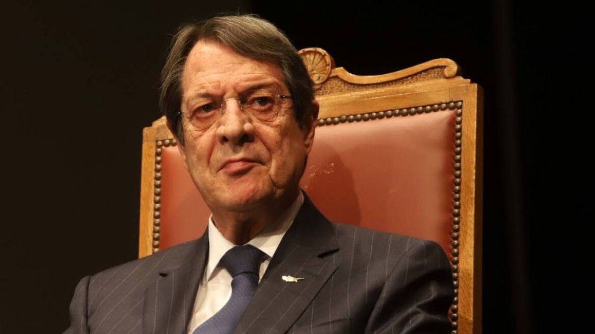 Πολιτικός σεισμός στην Κύπρο από το πόρισμα-καταπέλτη για τη διαφθορά. Στο επίκεντρο των ερευνών ο Νίκος Αναστασιάδης και 14 ακόμα αξιωματούχοι.