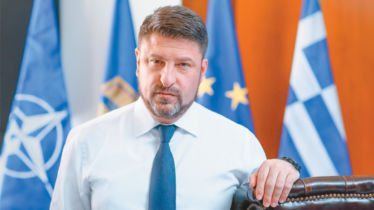 Άγνωστοι έγραψαν συνθήματα στην κατοικία του Περιφερειάρχη Αττικής, Νίκου Χαρδαλιά. Σύσσωμη η καταδίκη από τη Νέα Δημοκρατία. Έρευνες από την ΕΛ.ΑΣ.