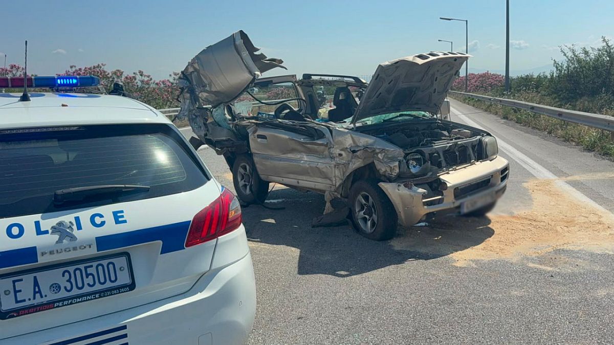 Τραγωδία στην άσφαλτο στα Μάλγαρα: 70χρονη έχασε τη ζωή της όταν το αυτοκίνητό της προσέκρουσε στο πίσω μέρος νταλίκας. Δείτε τις συνθήκες του δυστυχήματος.