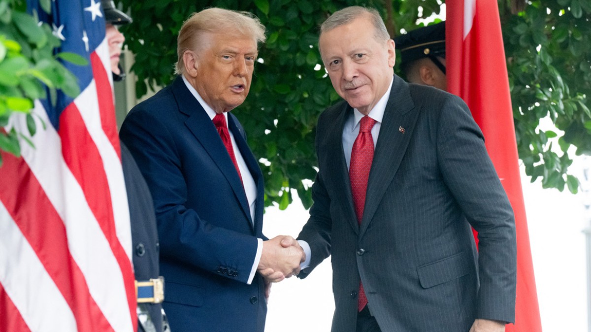 Οι νέες δηλώσεις του Ντόναλντ Τραμπ για τον Ρετζέπ Ταγίπ Ερντογάν και η αναφορά στον Τούρκο πρόεδρο ως «καλό φίλο». Η γεωπολιτική ανάλυση των σχέσεων Ουάσιγκτον-Άγκυρας