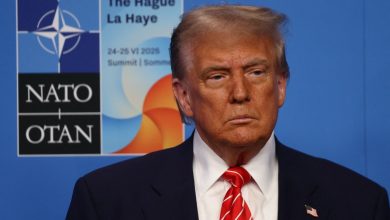 Νέες αυστηρές προειδοποιήσεις από τον Ντόναλντ Τραμπ προς το ΝΑΤΟ. Ο Αμερικανός πρόεδρος αφήνει ανοιχτό το ενδεχόμενο μη παροχής βοήθειας σε όσους δεν καλύπτουν τις αμυντικές δαπάνες.