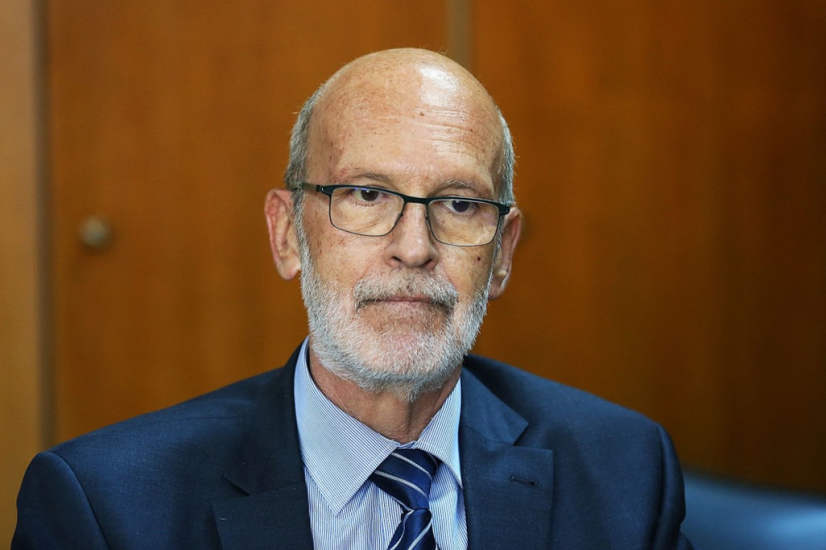 Αίτημα για τη βίαιη προσαγωγή του Εισαγγελέα Κ. Τζαβέλλα κατέθεσε η αντιπολίτευση στην Επιτροπή Θεσμών της Βουλής για την υπόθεση των υποκλοπών. Οι θεσμικές αντιδράσεις.