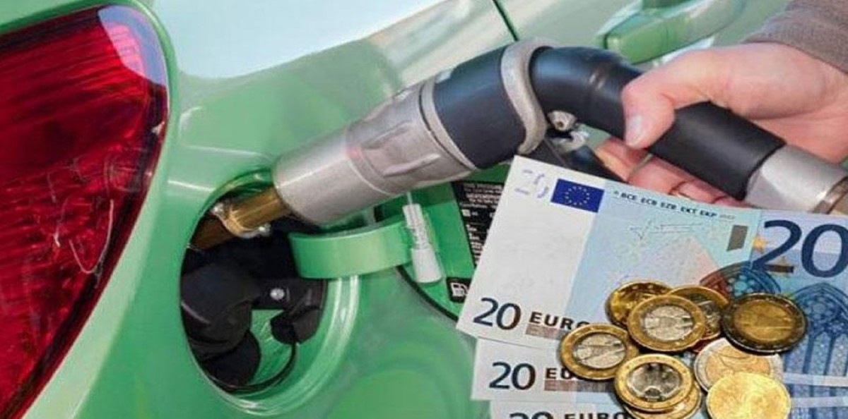 Η χθεσινή εκτεταμένη αναφορά του πρωθυπουργού στην νέα "εισαγόμενη" ενεργειακή κρίση η οποία επηρεάζει τις τιμές των καυσίμων αλλά και των προϊόντων ενέργειας δεν έγινε τυχαία.