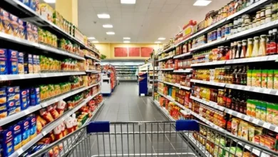 Αν μειωθεί ο ΦΠΑ στα τρόφιμα και σε άλλα βασικά αγαθά, δεν θα δει όφελος ο καταναλωτής αλλά ο μεσάζοντας.