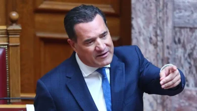 Όλα δείχνουν ότι έρχονται εκλογές, οπότε και πολιτικά πρόσωπα με μεγάλα εκλογικά ανακλαστικά ,όπως ο Άδωνις Γεωργιάδης τα δίνουν όλα για να περάσουν σε σταυρούς τους ανταγωνιστές τους, μέσα στο ιδιο κομματικό ψηφοδέλτιο.