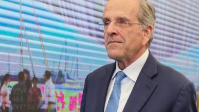 Με μια δηλωση "κόλαφο" κατά του Κυριάκου Μητσοτάκη ο πρώην Πρωθυπουργός Αντώνης Σαμαράς παρεμβαινει για μια ακόμη φορά για να καυτηριάσει την εμμονή της Κυβέρνησης στην woke ατζέντα, με αφορμή τις σοκαριστικές δηλώσεις της Υπουργού Οικογένειας Δόμνας Μιχαηλίδου ότι "δεν υπάρχει η Ελληνική Οικογένεια του Μελλοντος. Η συζήτηση πρέπει να στραφεί προς την συμπερίληψη και την διαφορετικότητα".