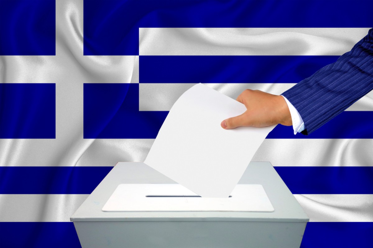 Εκλογές: Με αμείωτο ρυθμό συνεχίζονται τα σενάρια για τον χρόνο των επόμενων εκλογών, με την χώρα να βρίσκεται ουσιαστικά σε μία άτυπη προεκλογική περίοδο.