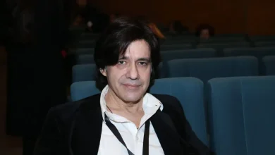 Ο Αλέξης Σταμάτης, ένας από τους πιο επιτυχημένους εκπρόσωπους της νέας γενιά της ελληνικής πεζογραφίας, έφυγε από τη ζωή σε ηλικία 67 ετών μετά από μάχη με σπάνια ασθένεια.