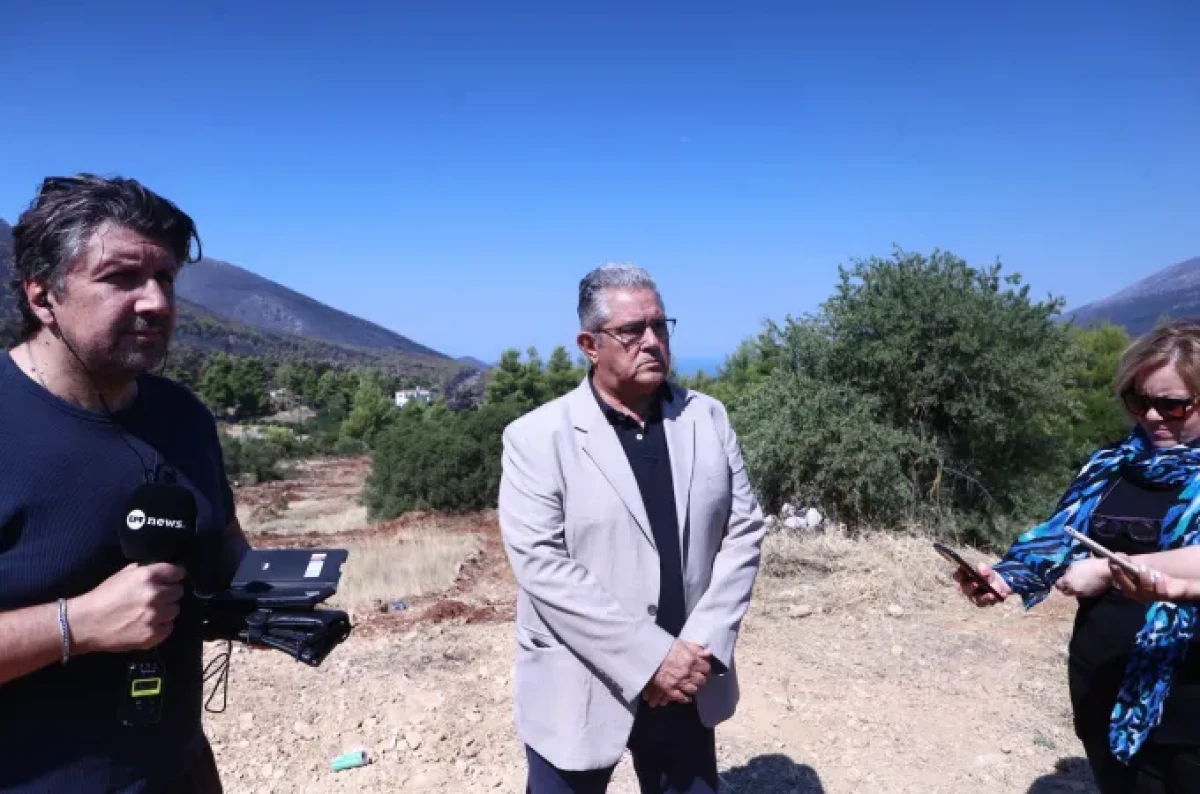 Ευθύνες καταλόγισε στην κυβέρνηση για τις καταστροφικές πυρκαγιές στη Δυτική Αττική, ο γενικός γραμματέας του Κομμουνιστικού Κόμματος Ελλάδας, Δημήτρης Κουτσούμπας, ο οποίος περιοδεύει στις περιοχές που δοκιμάζονται από τις φωτιές.