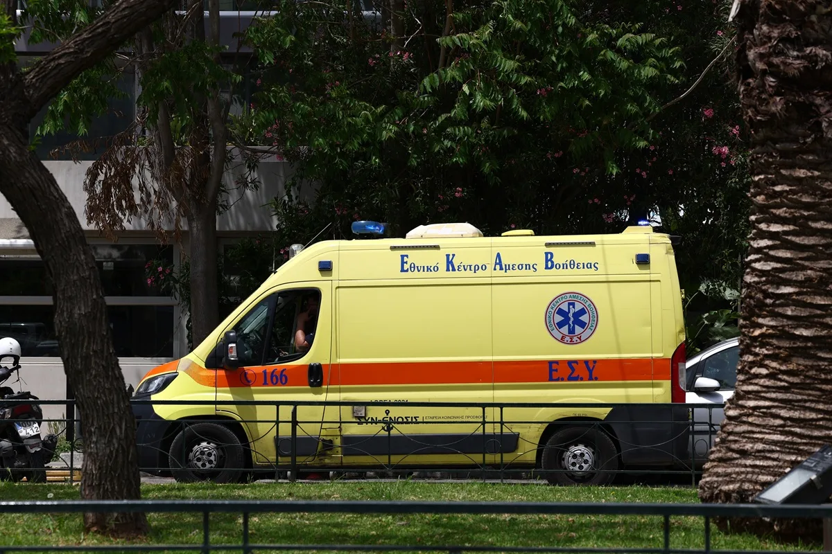 Χειροπέδες πέρασαν οι αστυνομικές Αρχές σε 14χρονο, ο οποίος παρέσυρε και τραυμάτισε μητέρα με τα παιδιά της στο Μεσολόγγι.